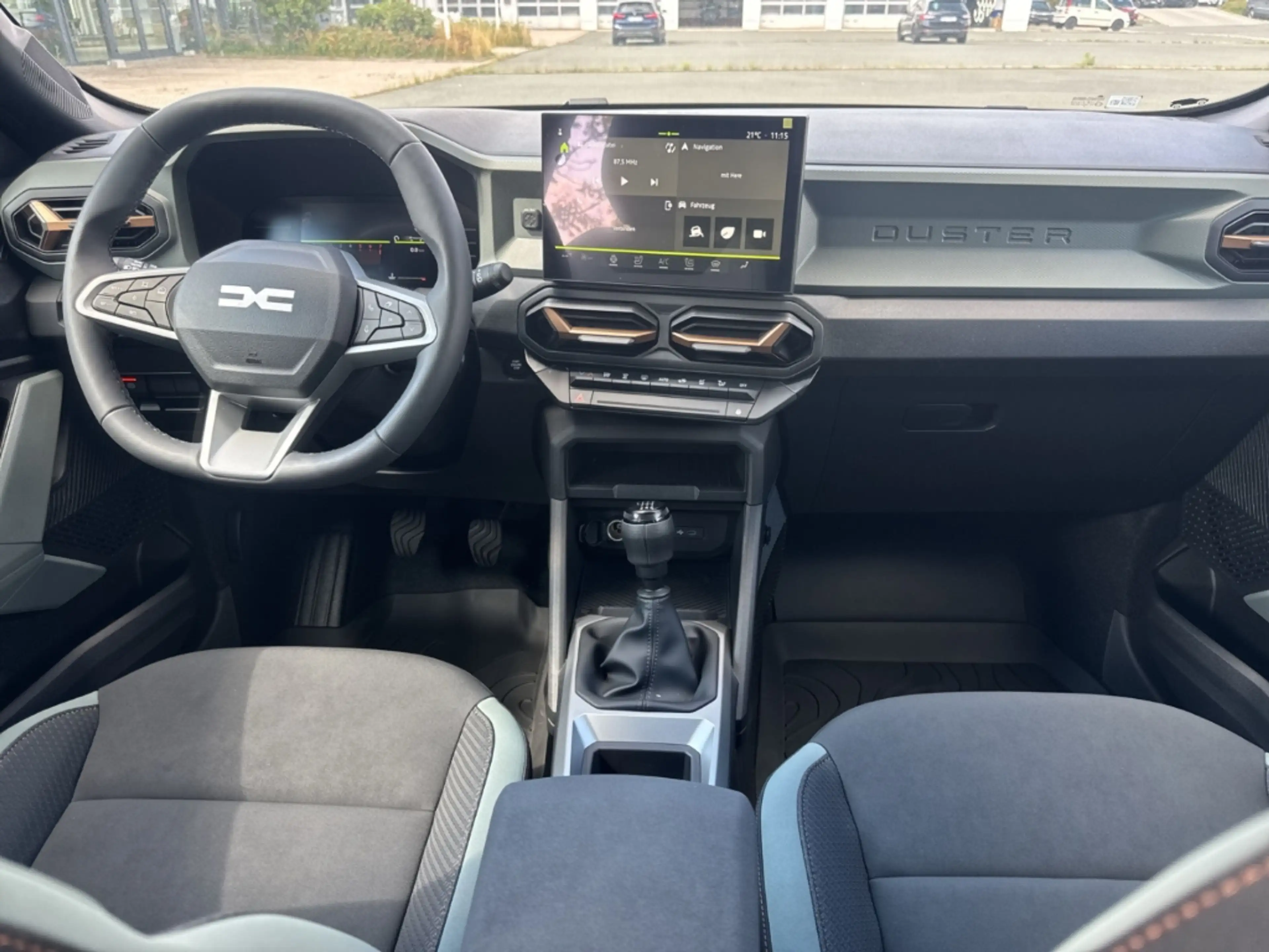Dacia Duster EXTREME TCe 140 SHZ+KAMERA+PDC+NAVI+KLIMA — photo 14