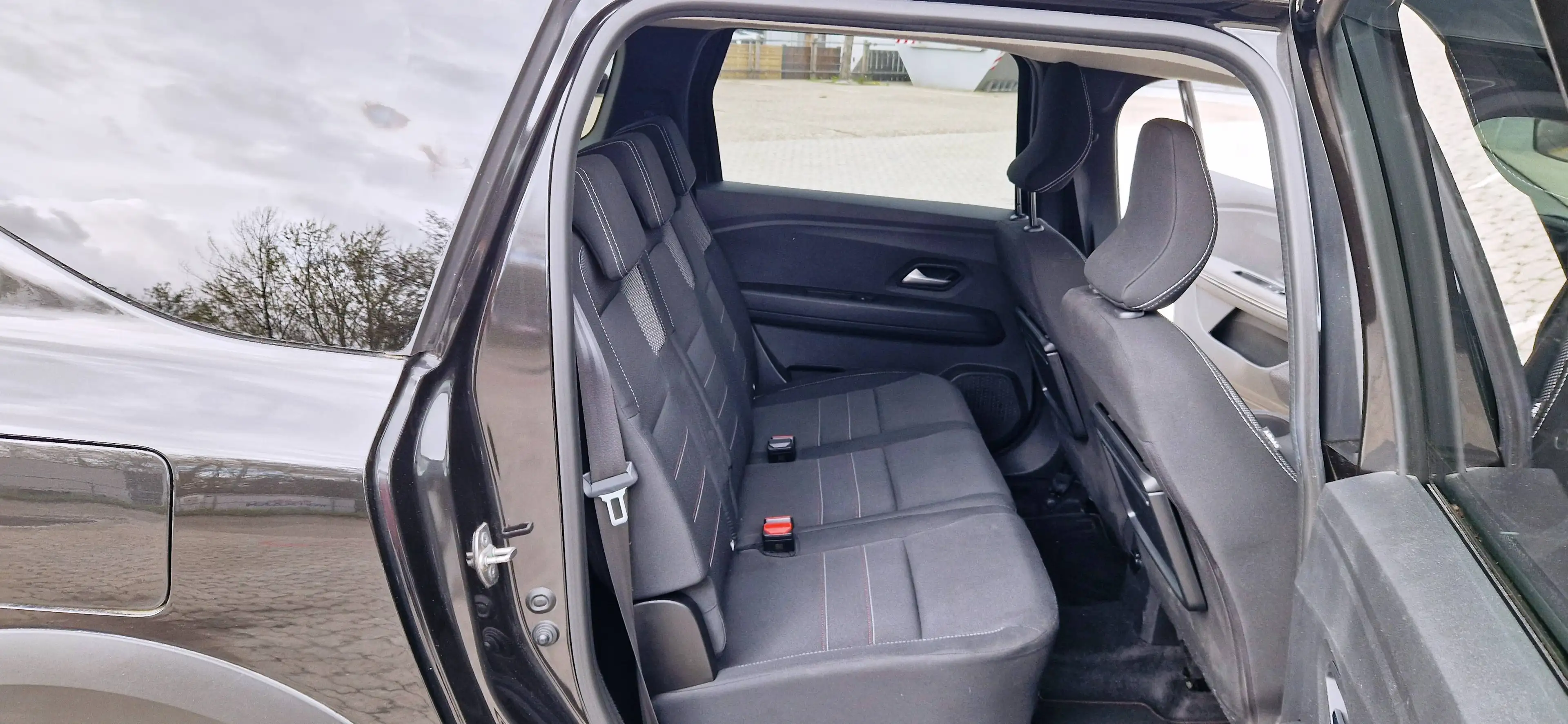 Dacia Jogger Extreme+/1Hand/Navi/Rückfahrcamera/Finanzierung ab 6,99%/Eu6 — photo 15