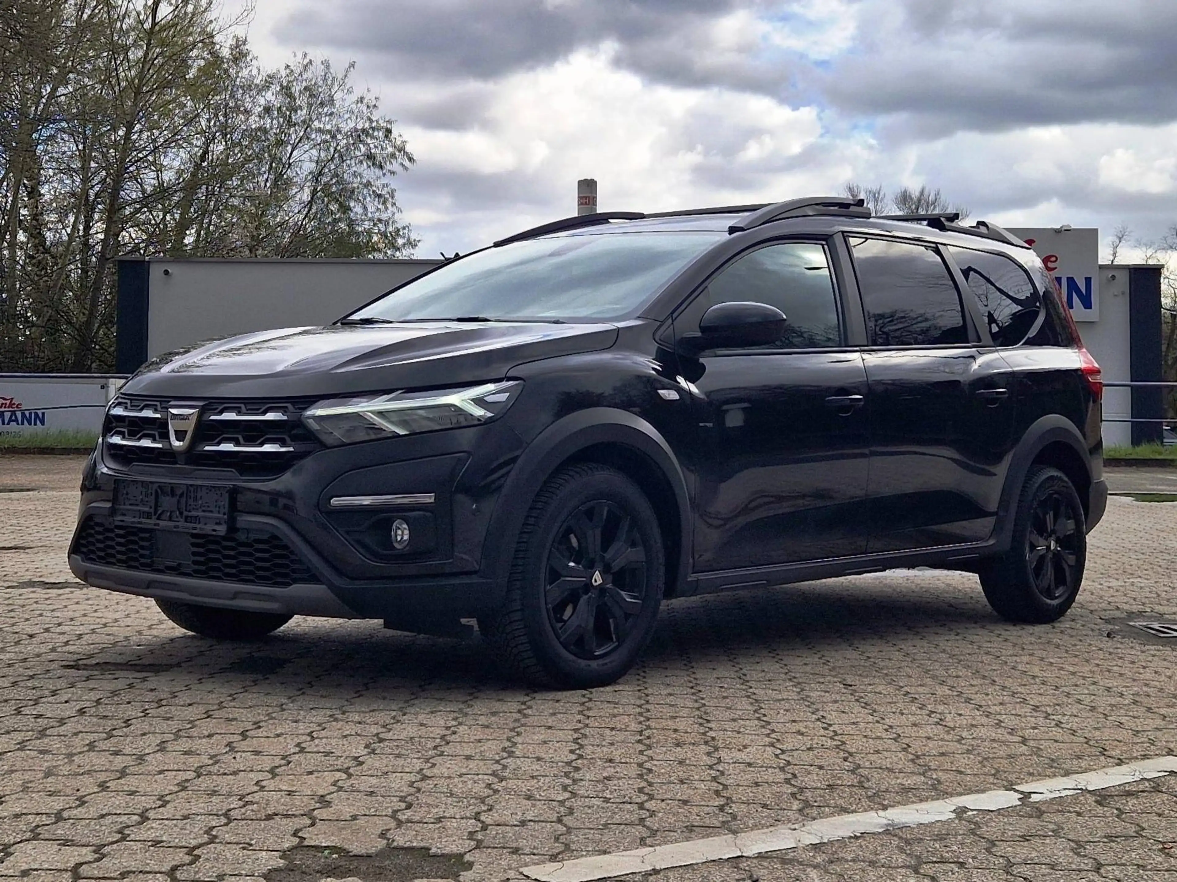 Dacia Jogger Extreme+/1Hand/Navi/Rückfahrcamera/Finanzierung ab 6,99%/Eu6