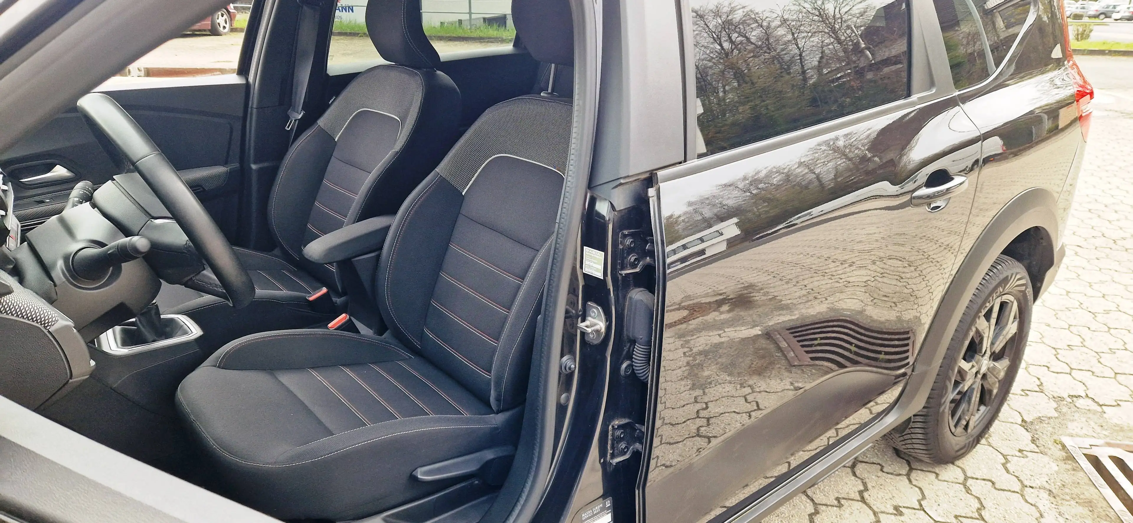 Dacia Jogger Extreme+/1Hand/Navi/Rückfahrcamera/Finanzierung ab 6,99%/Eu6 — photo 13