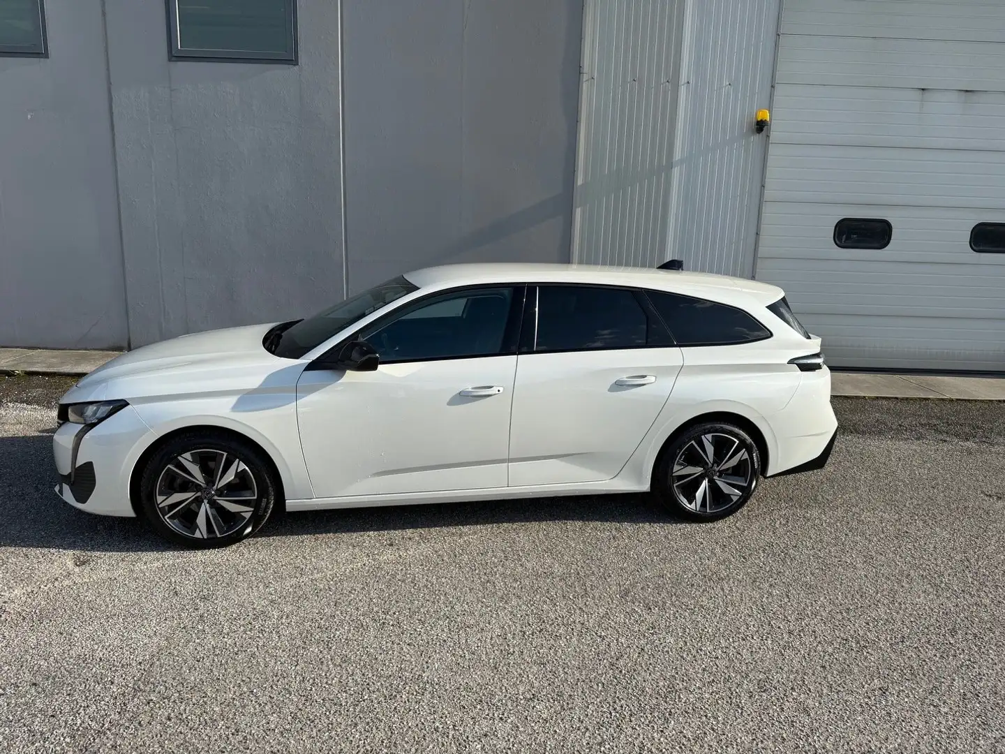 Peugeot 308 SW 1.5 bluehdi Allure Pack Bílá - 2