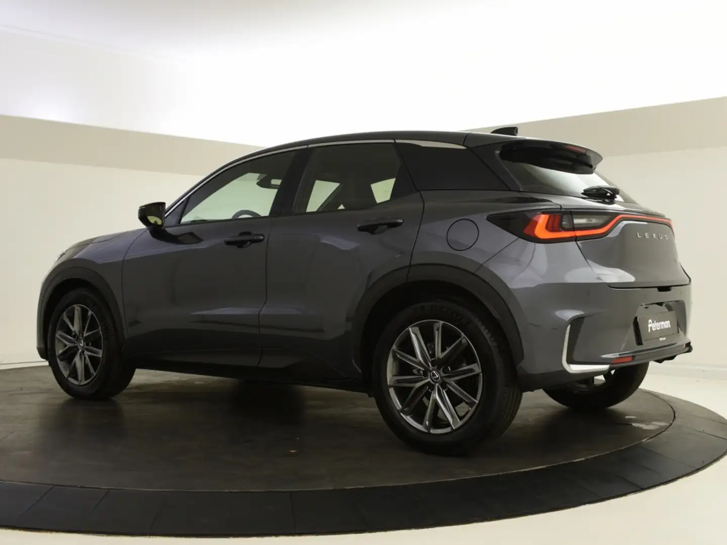 Lexus LBX Hybrid Elegant 2WD | Tech Pack | Electrische achte Grijs - 2