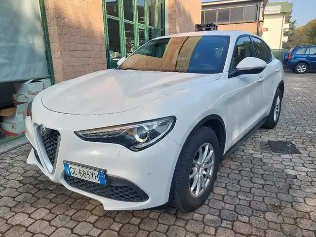 Alfa Romeo Stelvio 2.2 Turbodiesel 160 CV AT8 RWD Business