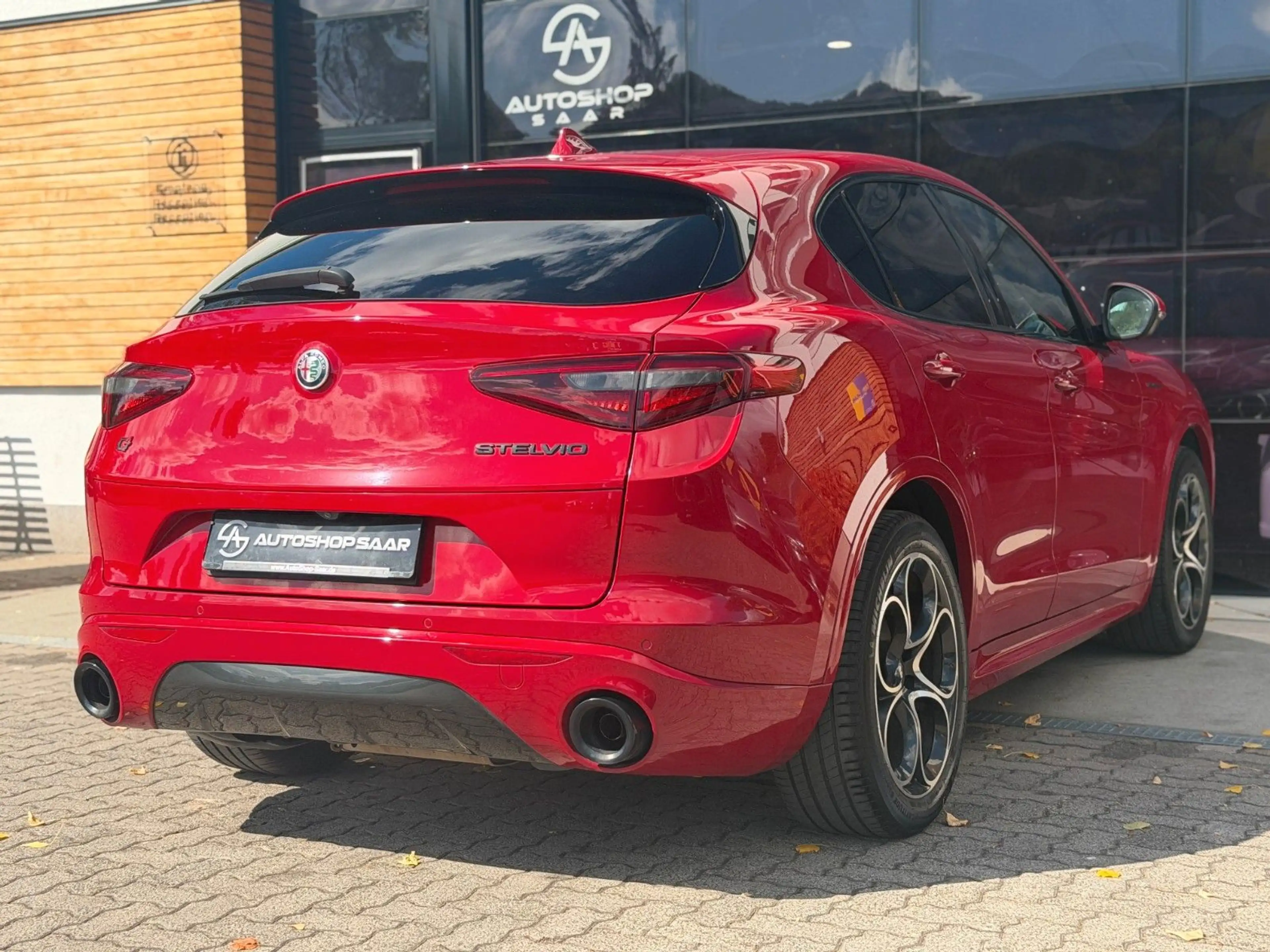 Alfa Romeo Stelvio Veloce Q4 — photo 11
