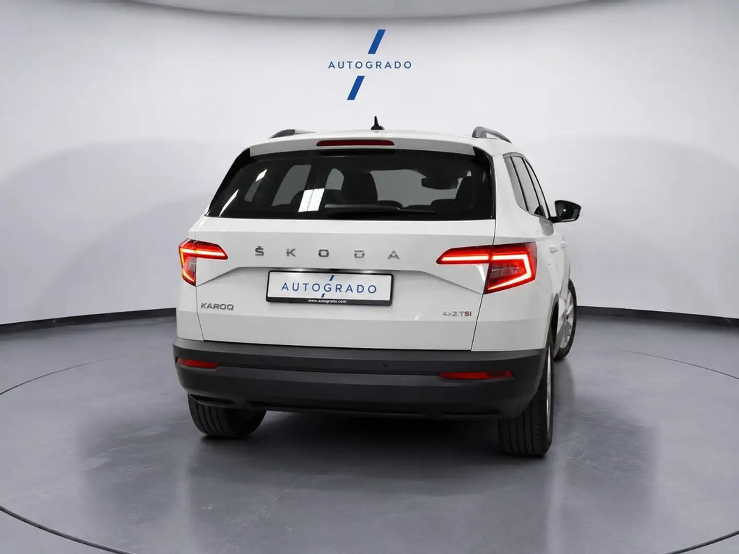 Skoda Karoq 2.0TDI AdBlue Ambition 4x4 DSG 110kW Blanco - 2