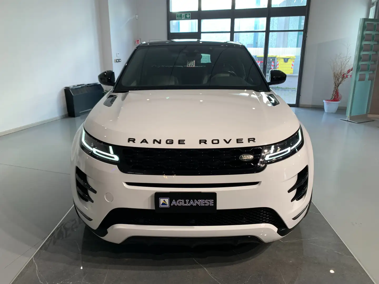 Land Rover Range Rover Evoque 2.0D I4-L.Flw 150 CV AWD Auto R-Dynamic S White - 2