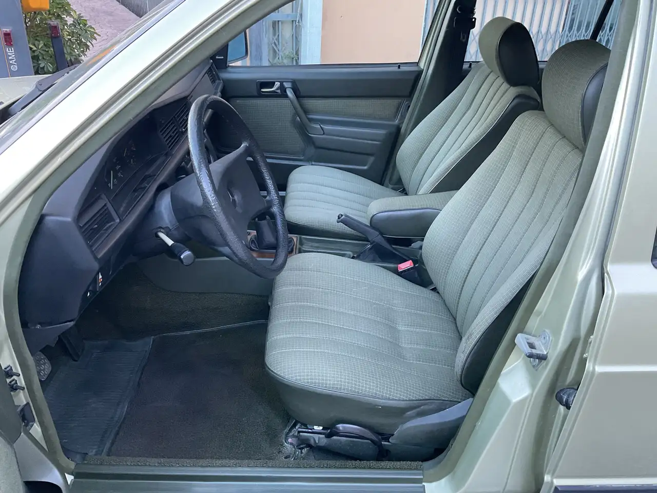 Mercedes-Benz 190 E, foto 7