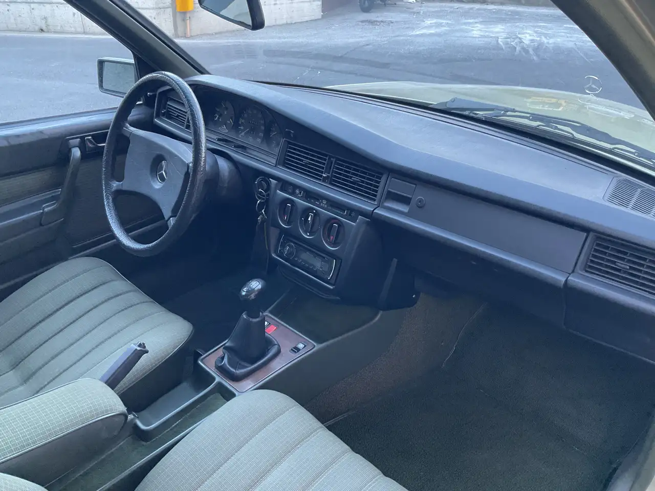 Mercedes-Benz 190 E, foto 8