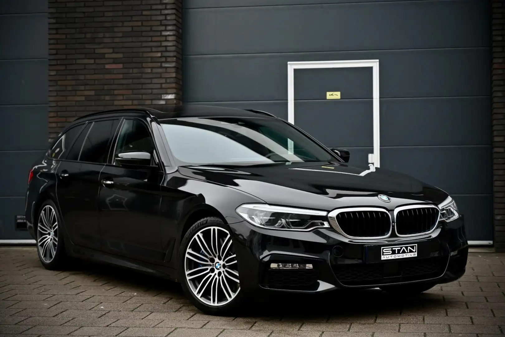 BMW 540 5-serie 540I XDRIVE HIGH EXECUTIVE, M-PAKKET | ACC Noir - 1