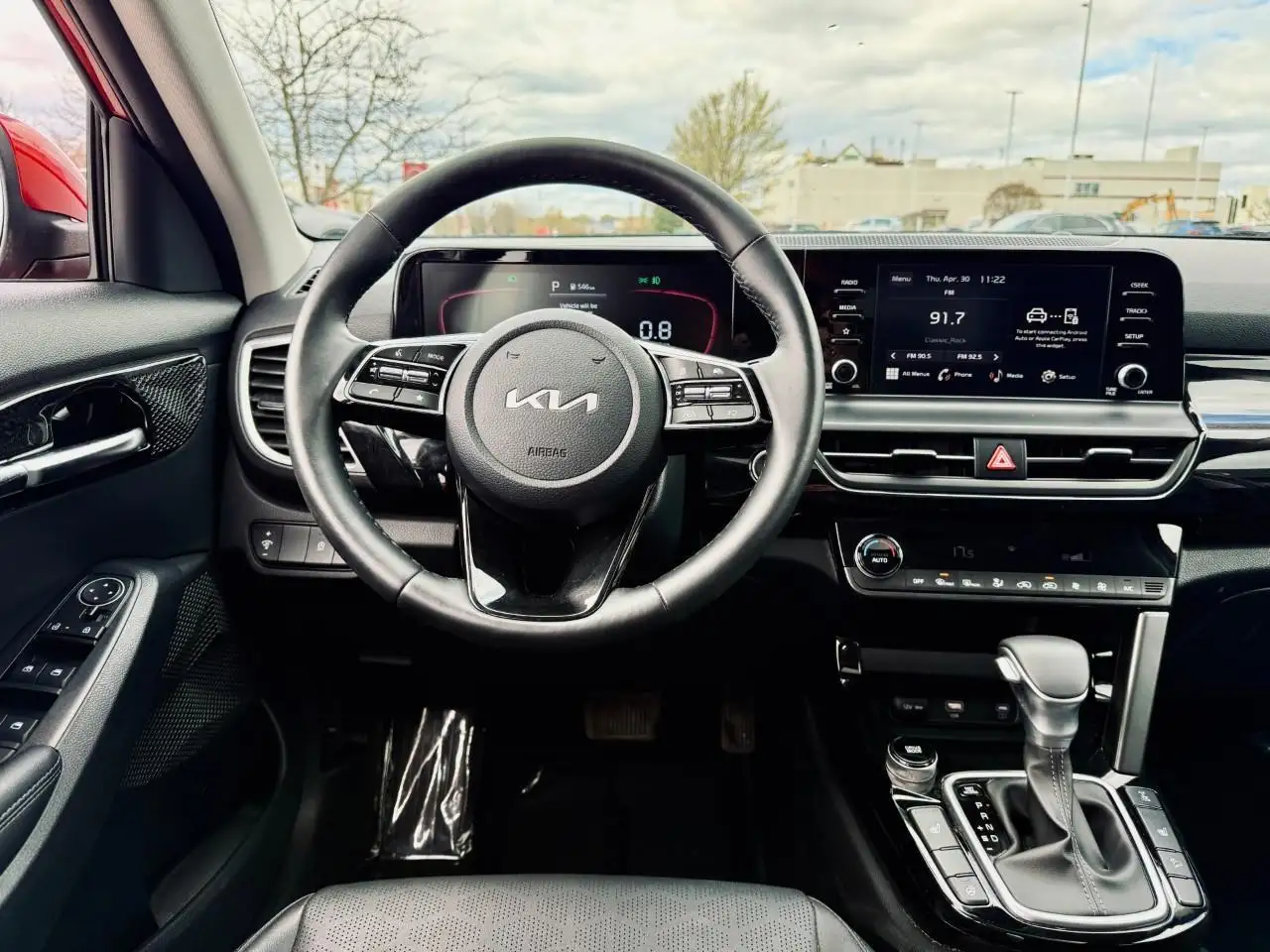 Kia Seltos снимка Kia Seltos