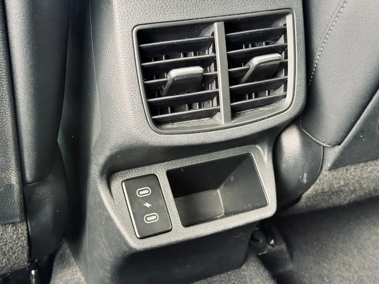 Kia Seltos снимка Kia Seltos
