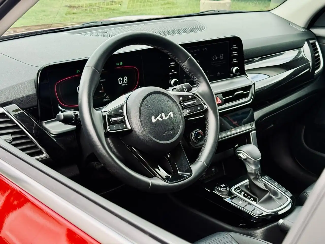 Kia Seltos снимка Kia Seltos