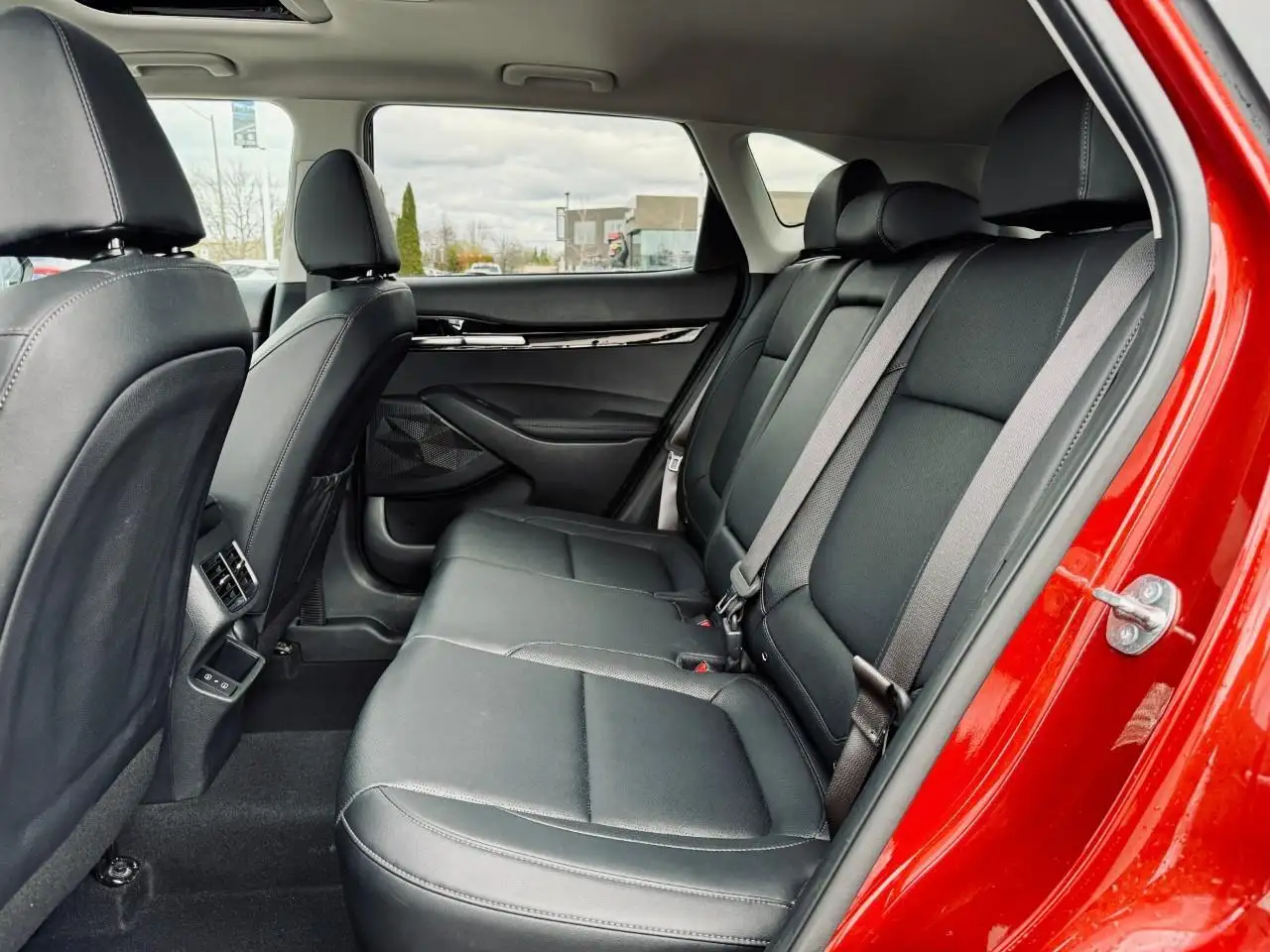 Kia Seltos снимка Kia Seltos