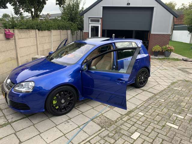 Volkswagen Golf Standard Model