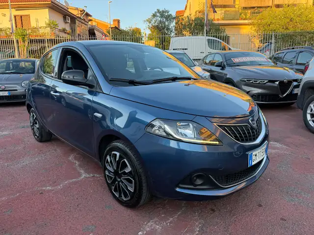 Lancia Ypsilon view 2