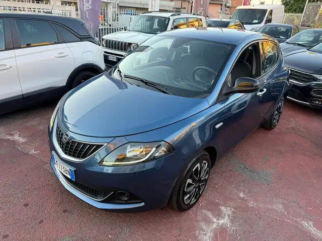 Lancia Ypsilon view 5
