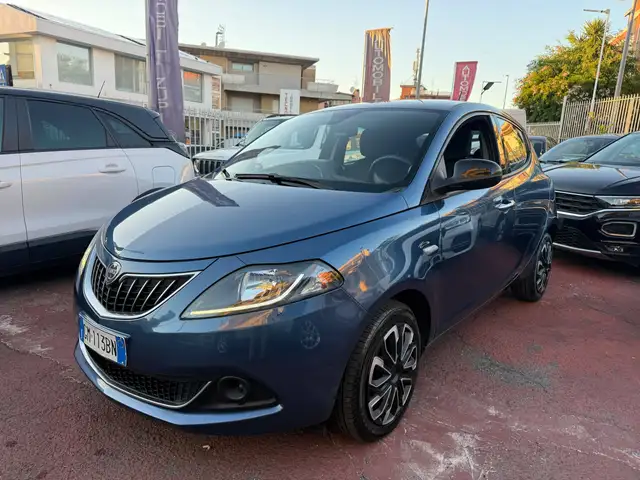 Lancia Ypsilon view 4