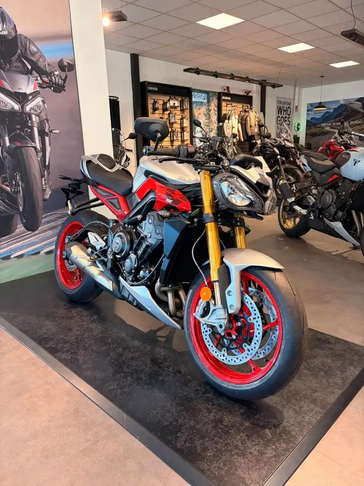 Triumph Street Triple 765