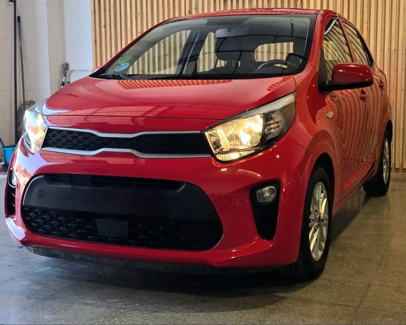 Kia Picanto 1.0 CVVT Eco-Dynamics Concept Pack Comfort Rojo - 1