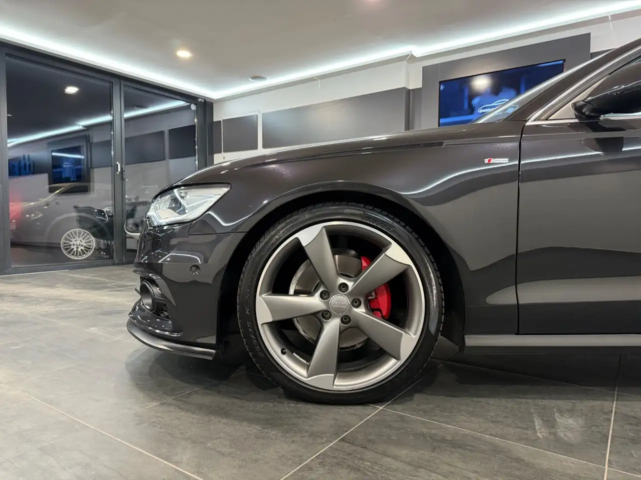 Audi A6 3.0 TDI Sport quattro / S LINE PLUS / ROTOR / KAM Bild 10