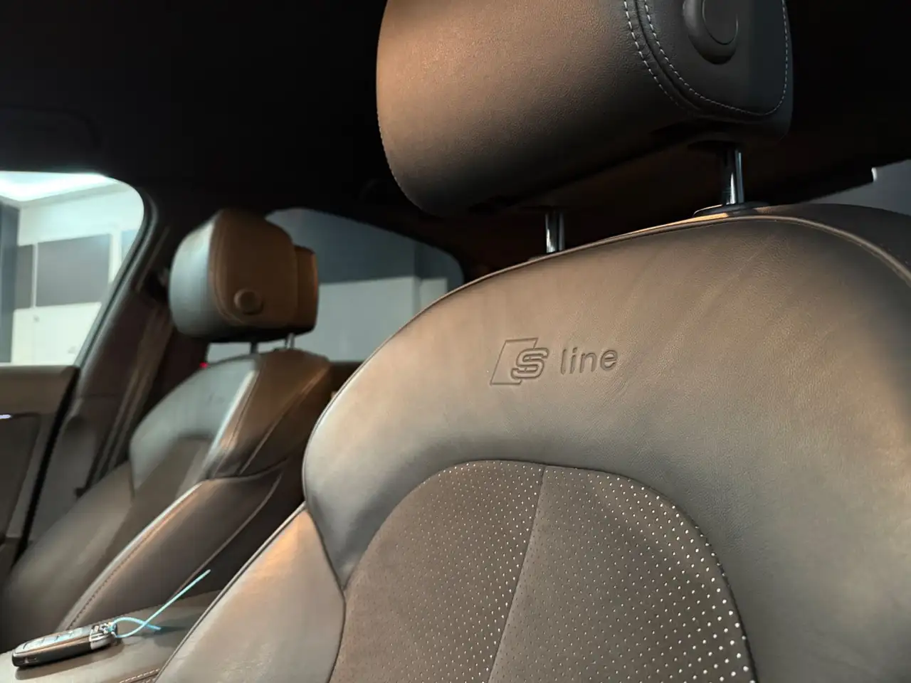 Audi A6 3.0 TDI Sport quattro / S LINE PLUS / ROTOR / KAM Bild 24