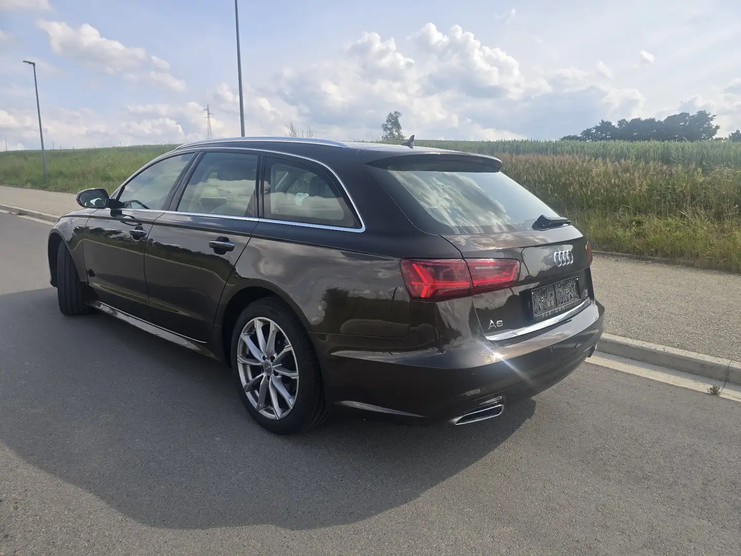 Audi A6 Avant 2.0 TDi ultra S tronic fuuull option - 2