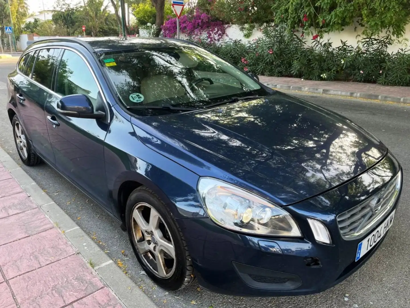 Volvo V60 Todoterreno Manual de 5 Puertas Blu/Azzurro - 1