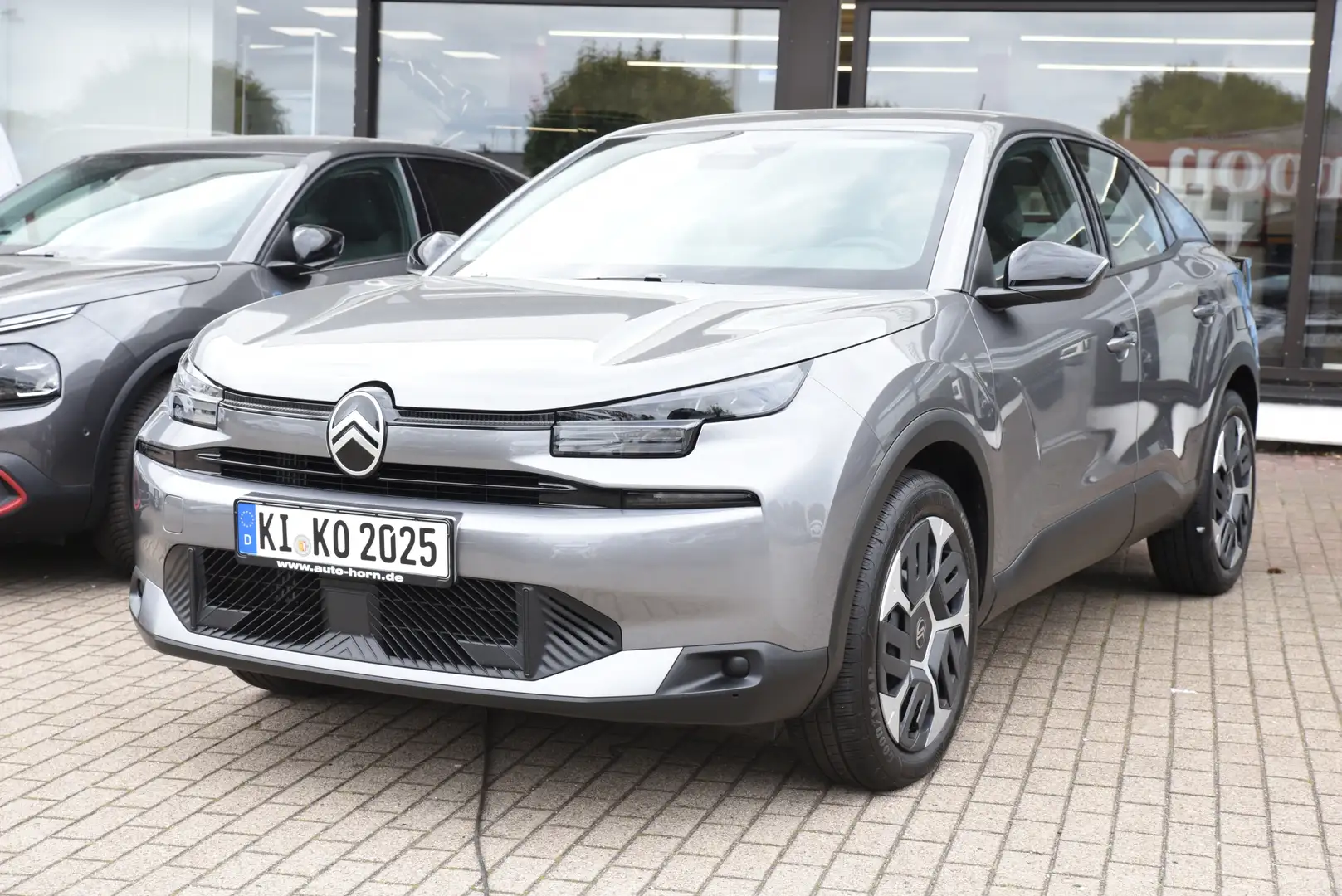 Citroen C4 PureTech 130 StopStart EAT8 PLUS Grau - 1