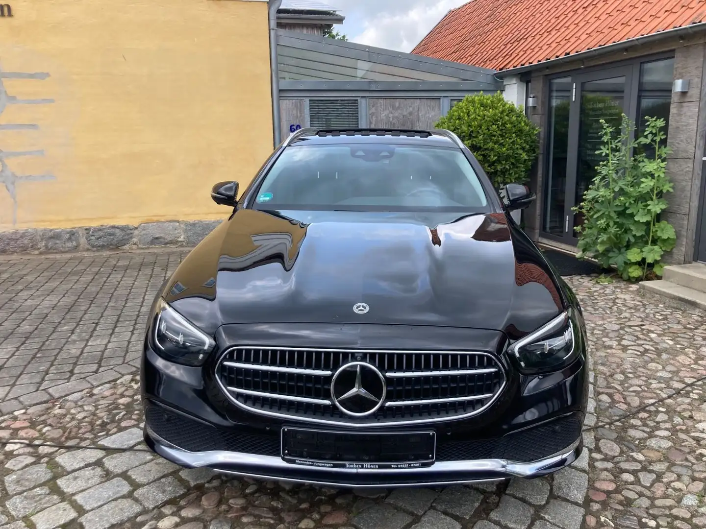 Mercedes-Benz E 220 d Distronic, Glas-SD, M-BUX, Leder, Memo Noir - 2