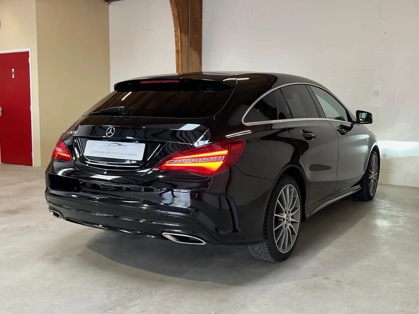 Mercedes-Benz CLA 180 Shooting Brake Business Solution AMG - Camera - Na Zwart - 2