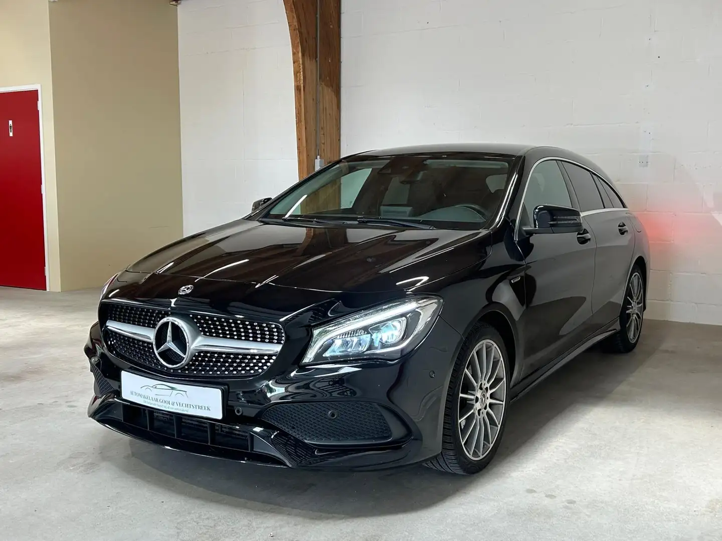 Mercedes-Benz CLA 180 Shooting Brake Business Solution AMG - Camera - Na Zwart - 1