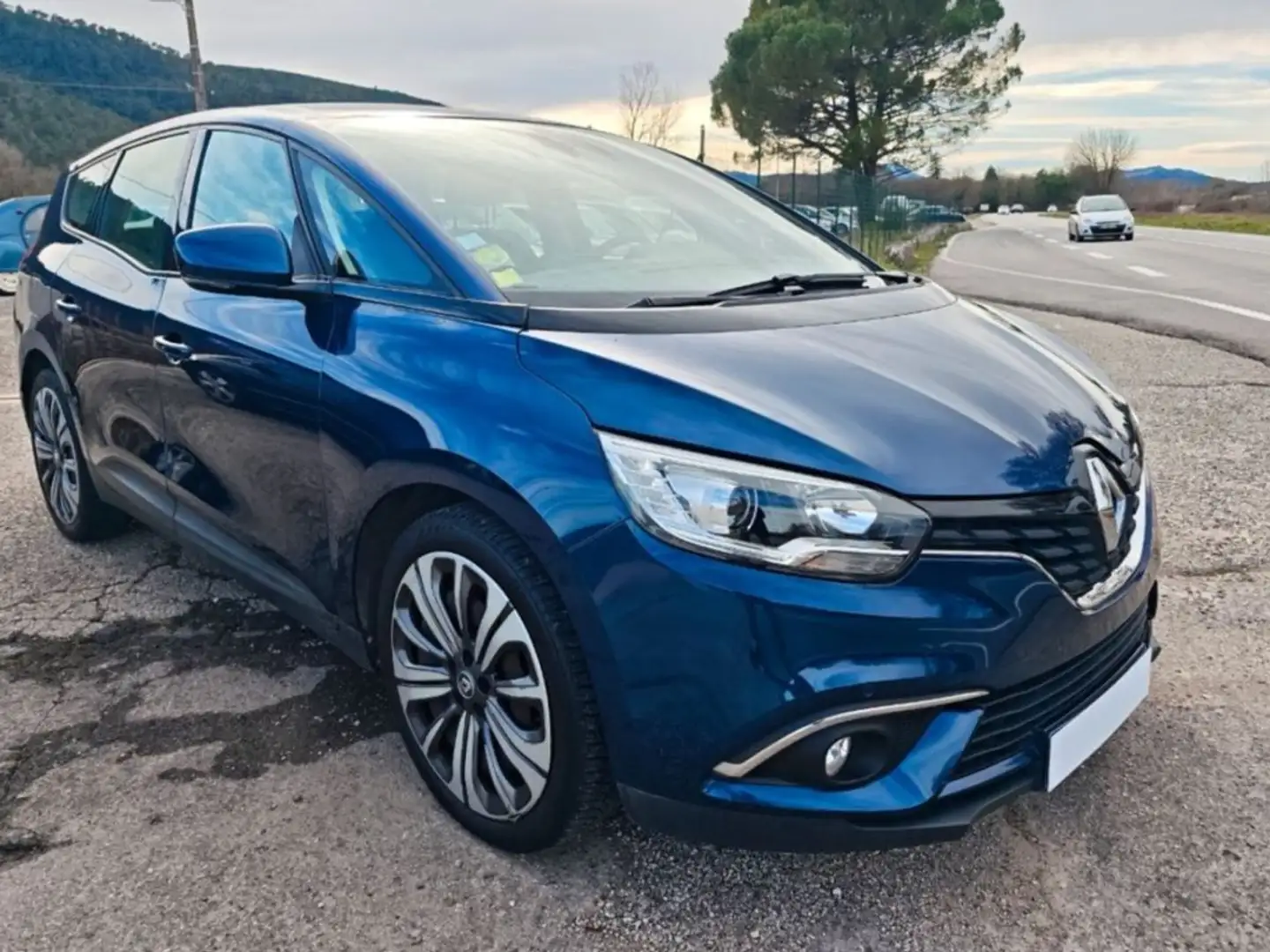 Renault Grand Scenic 1.7 blue dci intens - 2