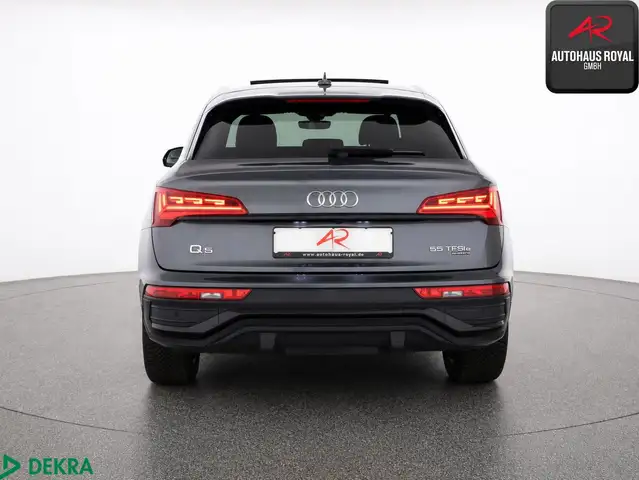 Audi Q5 view 4