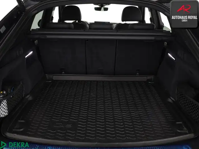 Audi Q5 view 14