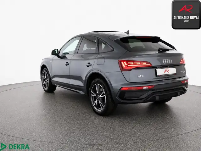 Audi Q5 view 3