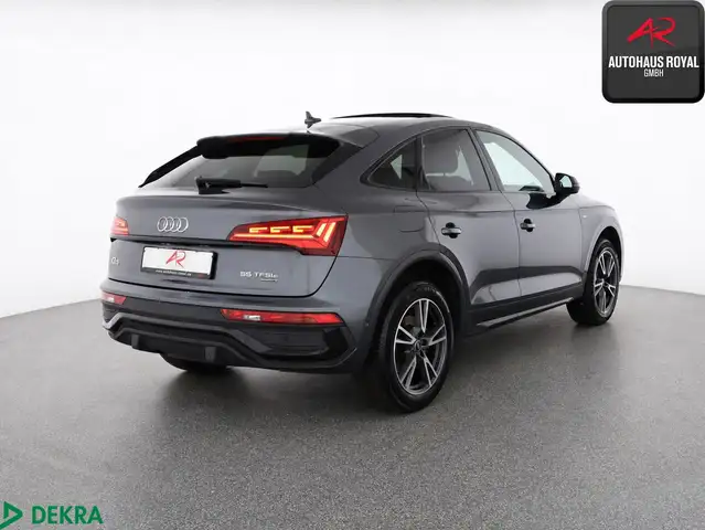 Audi Q5 view 5