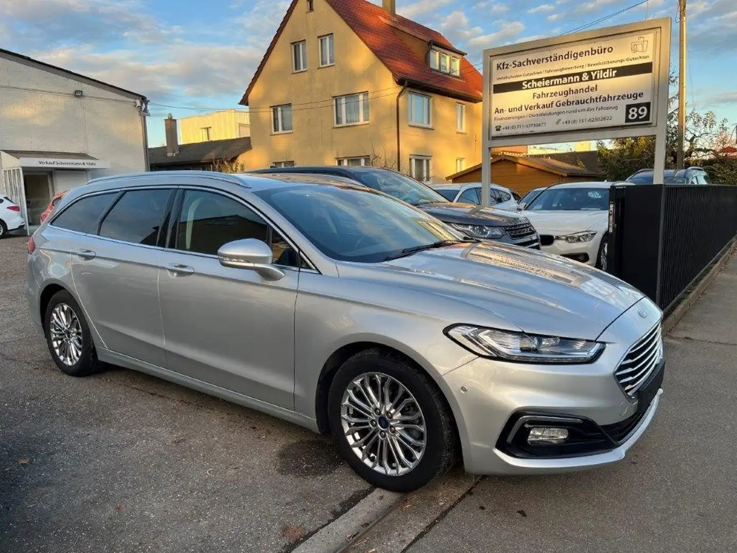 Ford Mondeo Titanium Leder Standhzg. Autom el.Sitze - 1