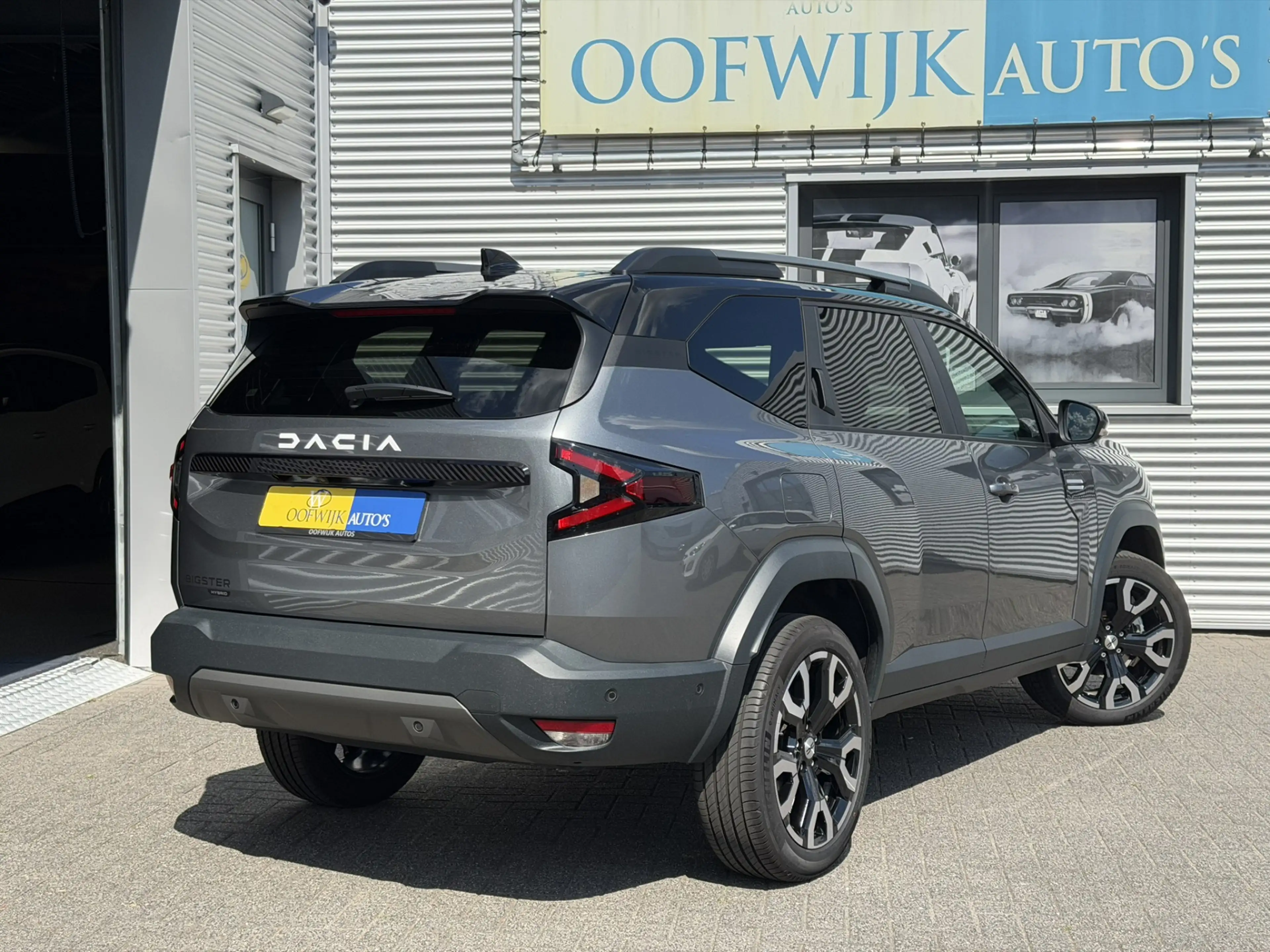 Dacia Bigster 1.8 Hybrid 155 Limited Edition — photo 2