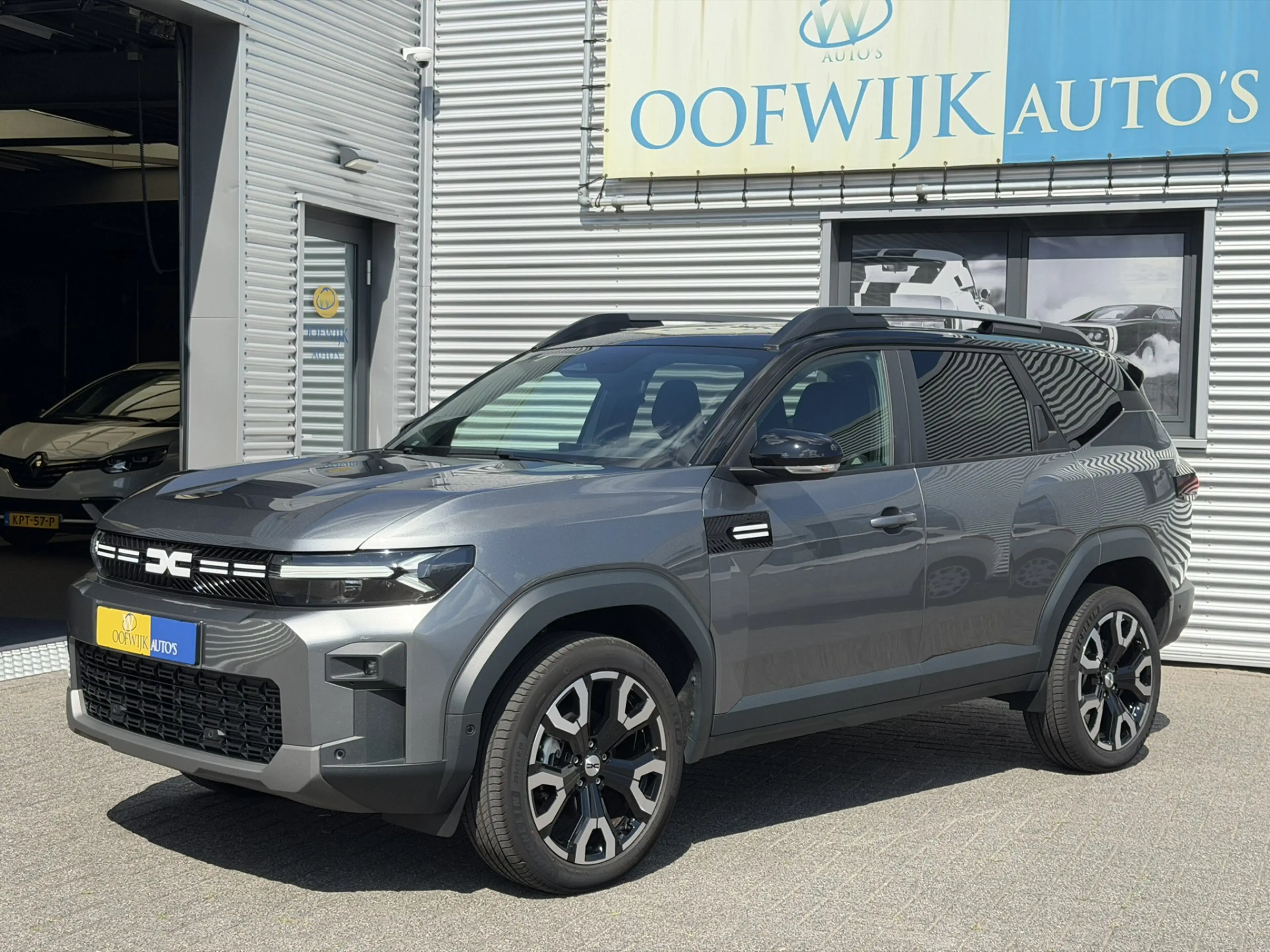 Dacia Bigster 1.8 Hybrid 155 Limited Edition — photo 21