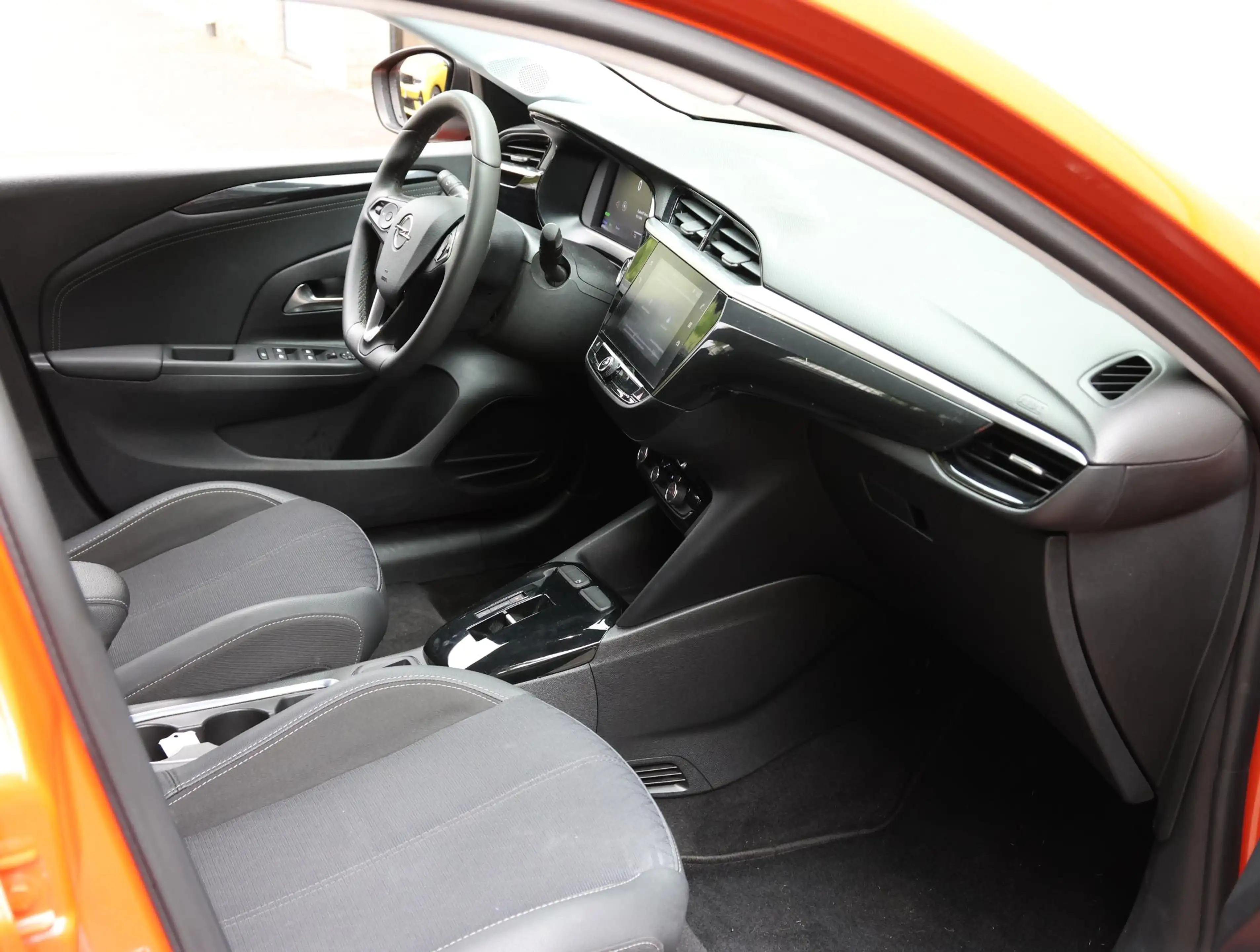 Opel Corsa-e Level 3 50 kWh 136pk | Accu 95% | Lichtmetalen vel — photo 9