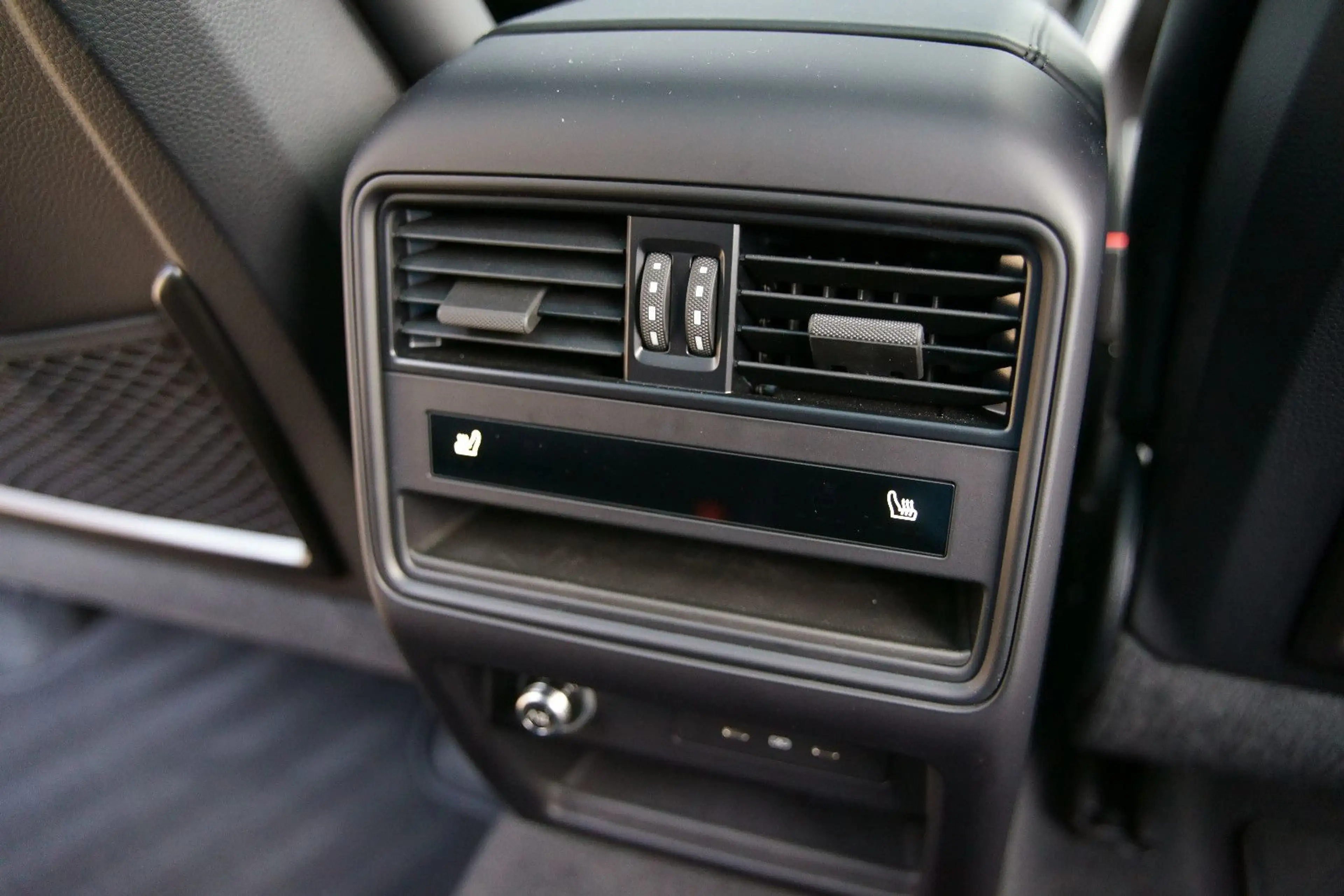 Porsche Cayenne Coupe E-Hybrid /Massasge/HeadUP/INNO — photo 15