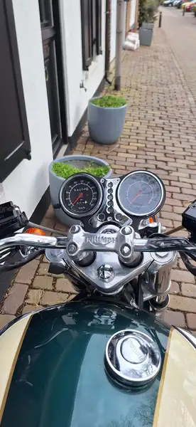 Triumph Thunderbird Sport - foto 4