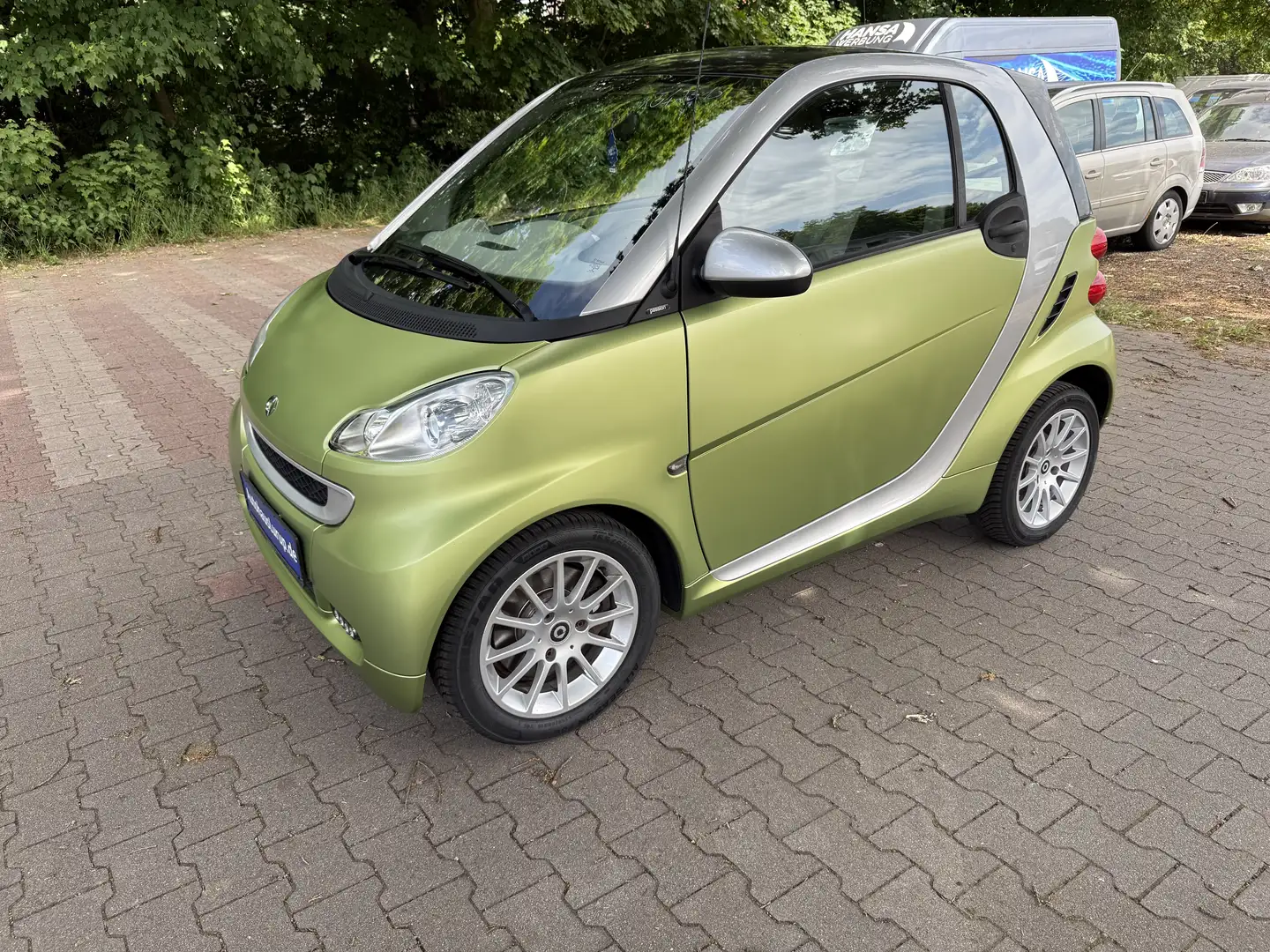 smart forTwo Micro Hybrid Drive 52kW+Klima+2.Hand Grijs - 1
