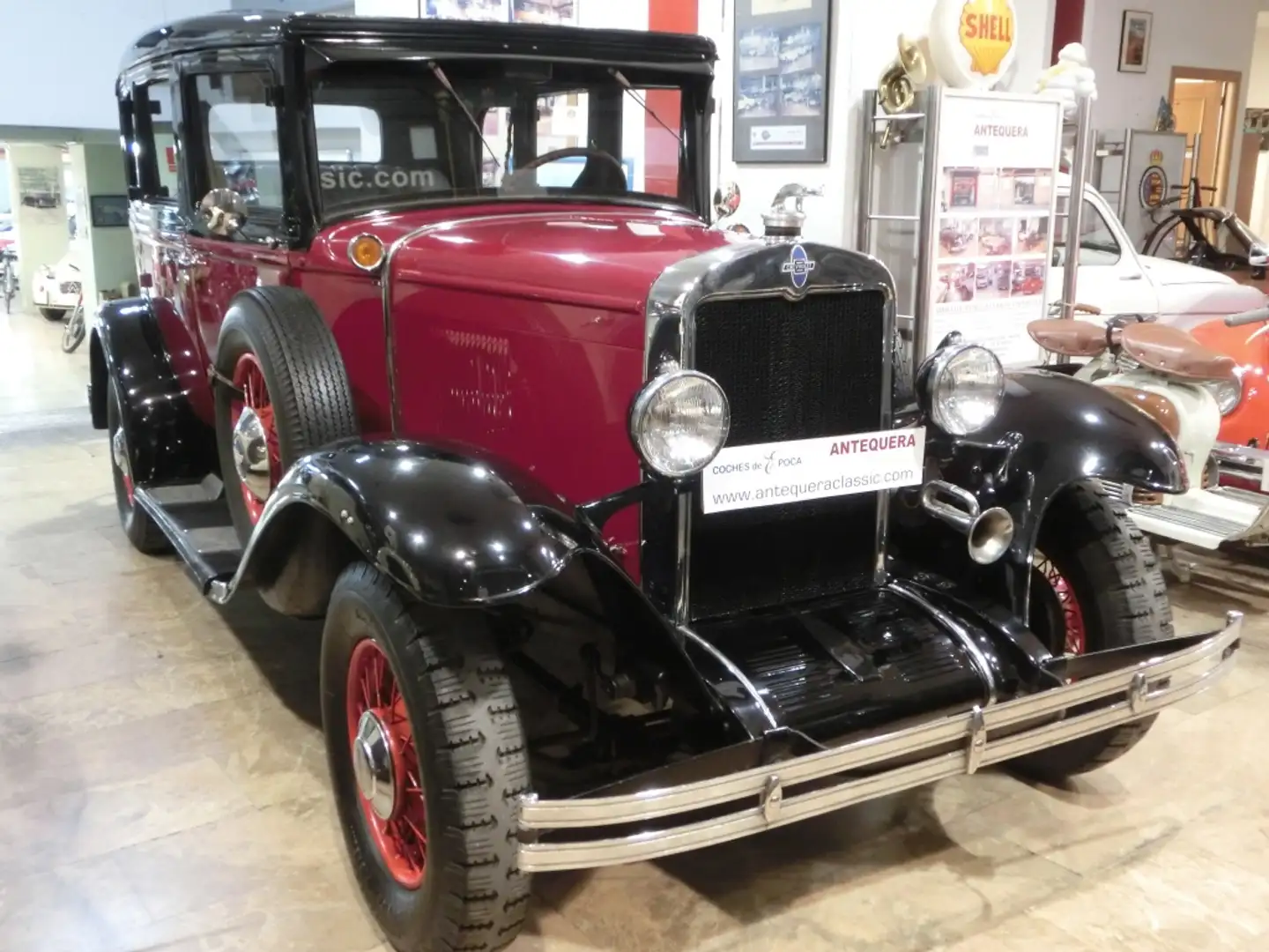 Chevrolet Monza Sport Sedan Burdeos - 1