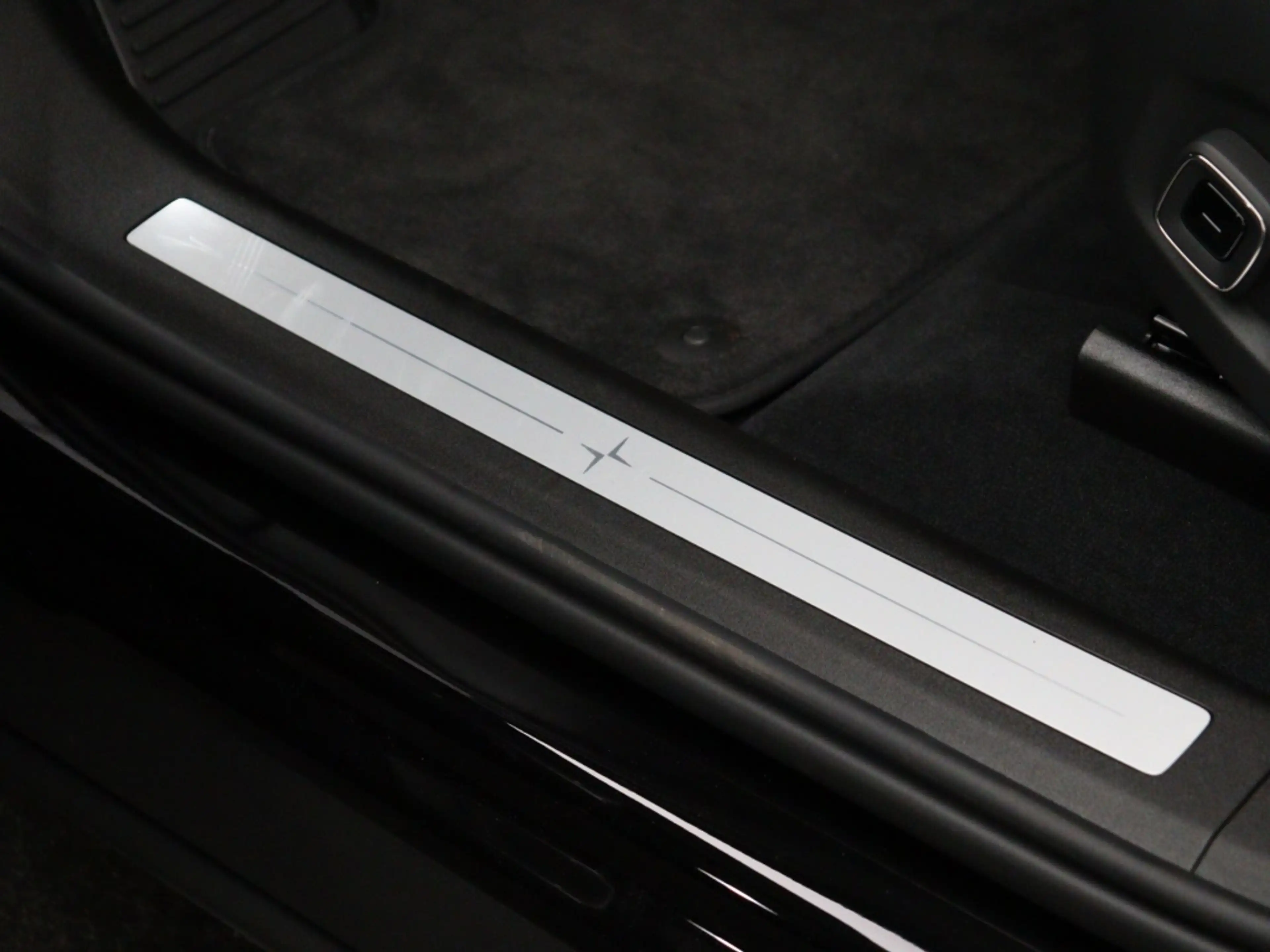 Polestar 3 LONG RANGE DUAL MOTOR PLUS PILOT PACK GETINT GLAS — photo 9