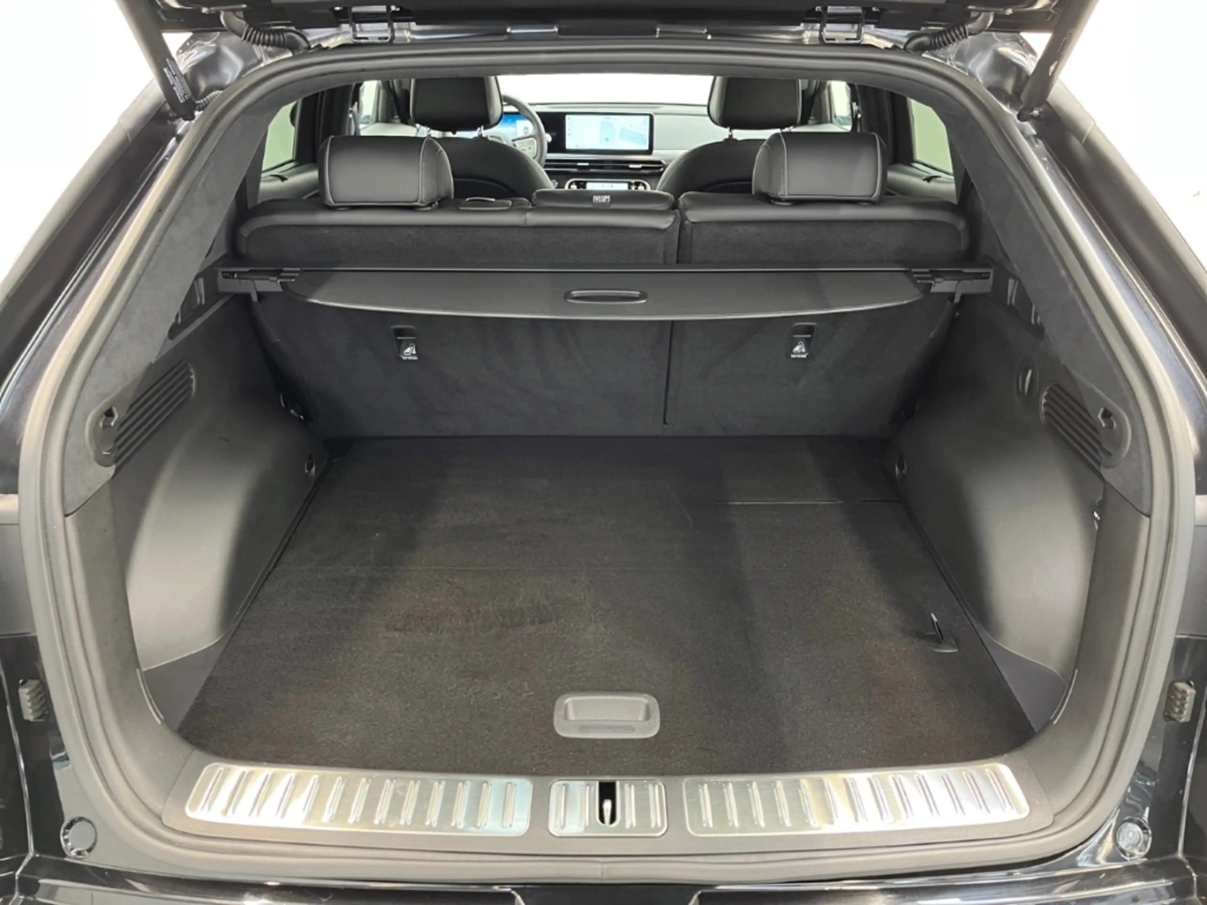 Genesis GV60 Sport Elektro 4WD Sportpaket Panorama Memory Sitze — photo 15