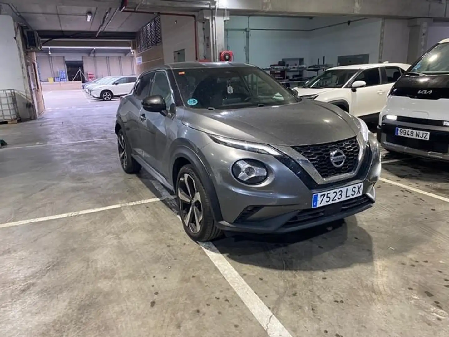 Nissan Juke DIG-T 84 kW (114 CV) 6M/T Tekna Gris - 2
