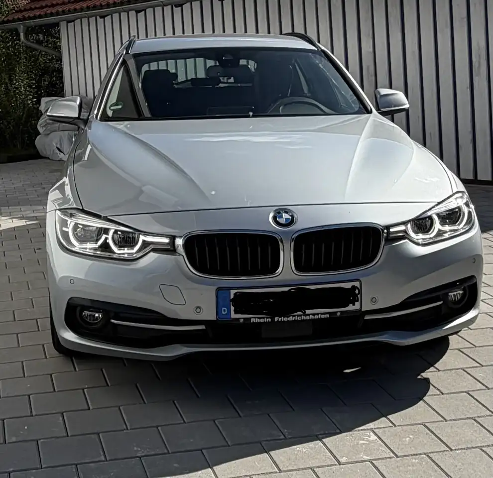 BMW 320 320 d Efficient Dynamics Sport Line — photo 1 of 9