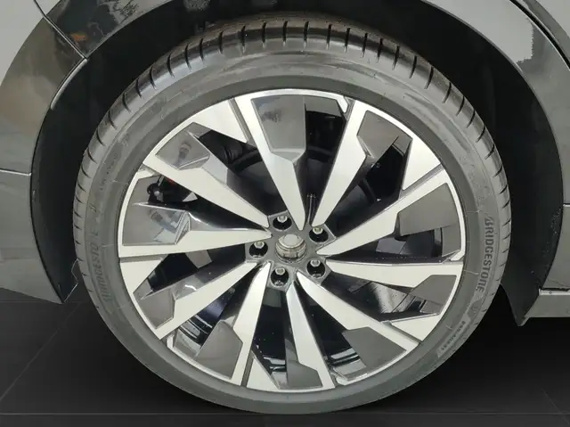 Skoda Enyaq view 7