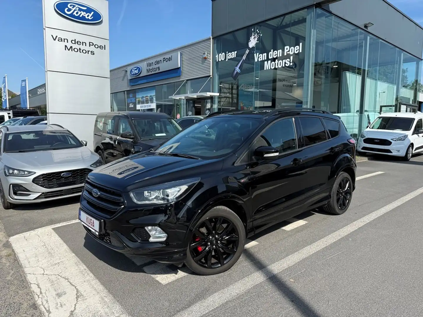 Ford Kuga ST-Line M6 120pk / 88kW Noir - 1